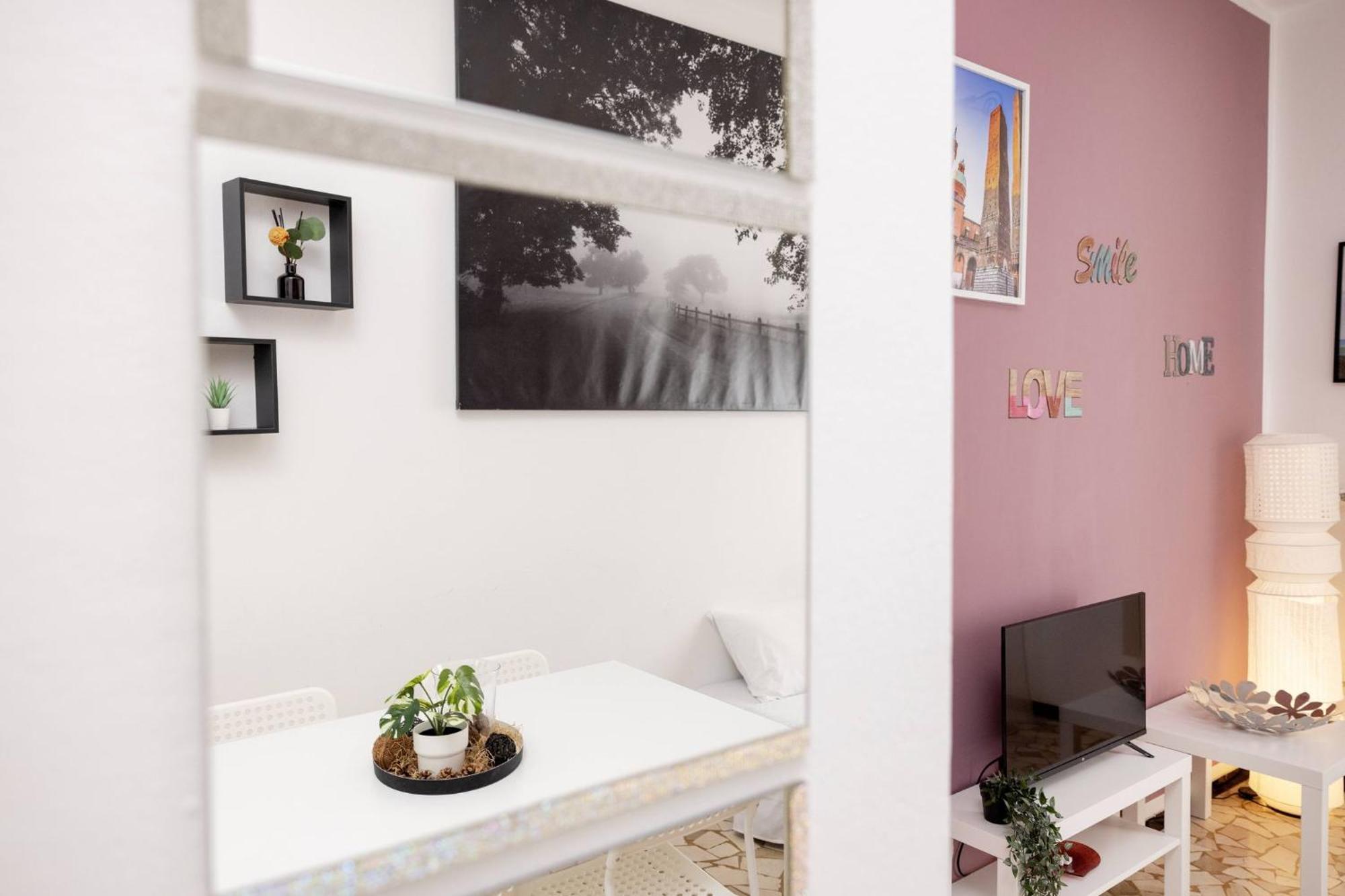 Charming Bologna Apartment With Garden View Exterior photo